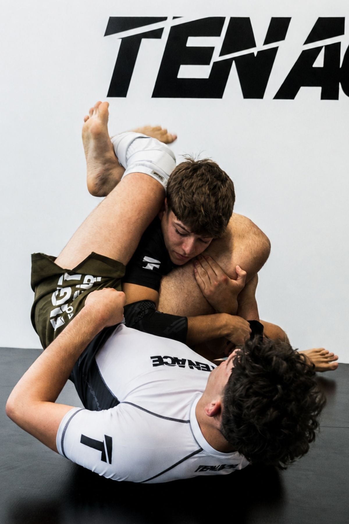 Tenace Rashguard Competición NO-GI - BLANCO Manga Corta