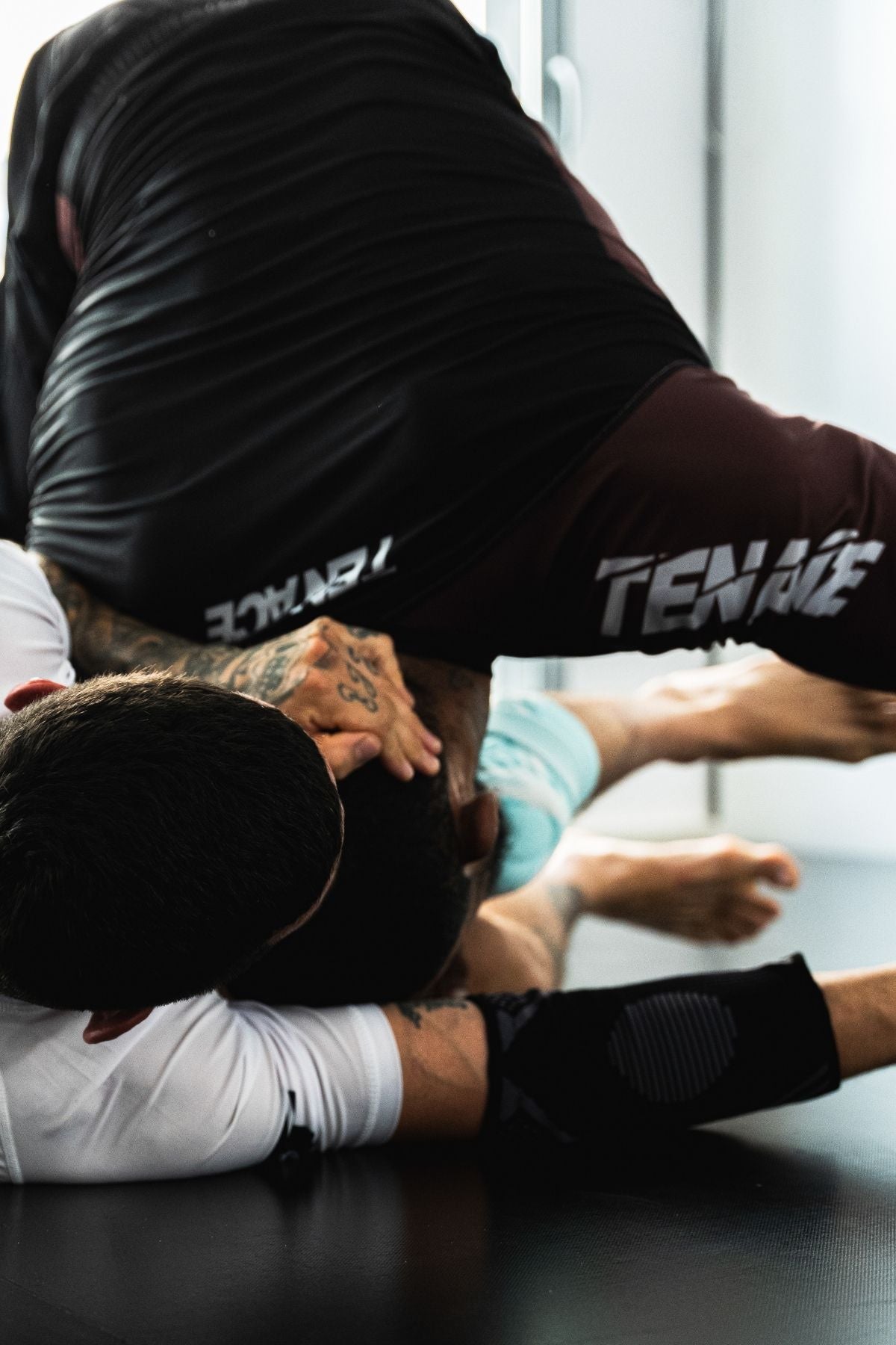 Tenace Rashguard Competición NO-GI - MARRÓN Manga Corta