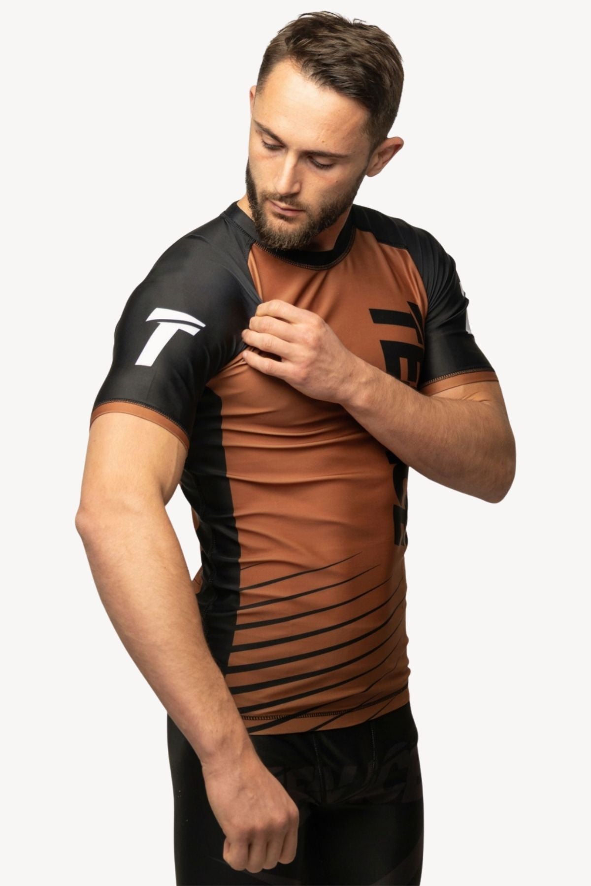 Tenace Rashguard Competicion NO-GI Rayas - MARRÓN Manga Corta